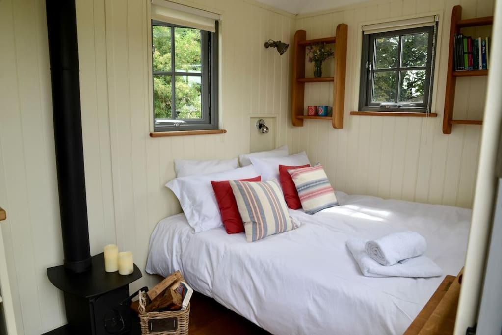 The Shepherd'S Hut @ Chichester Cottage 外观 照片